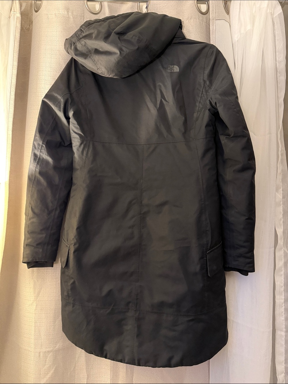 The North Face Women's Black Hooded Puffer Coat - Picture 2 of 3